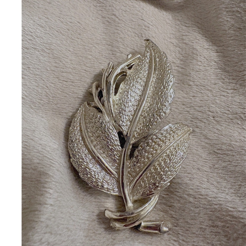 Vintage Silver Tone Textured Triple‎ Leaf Brooch Pin Botanical Mid Century Style